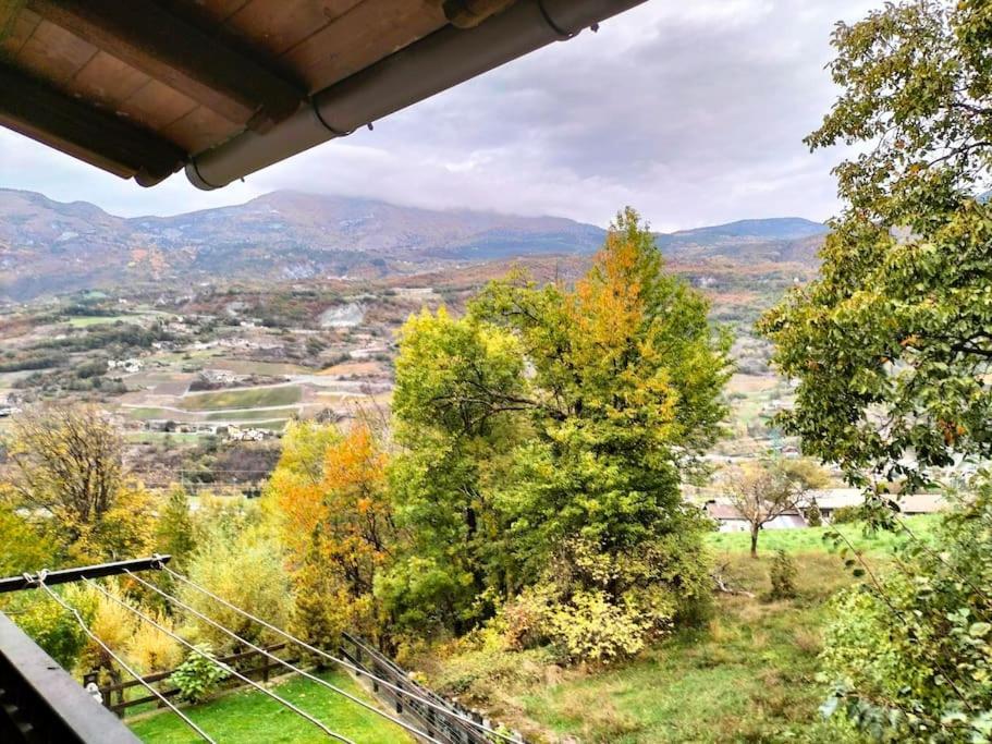 Appartamento Di Montagna Lo Grop Chambave Eksteriør billede