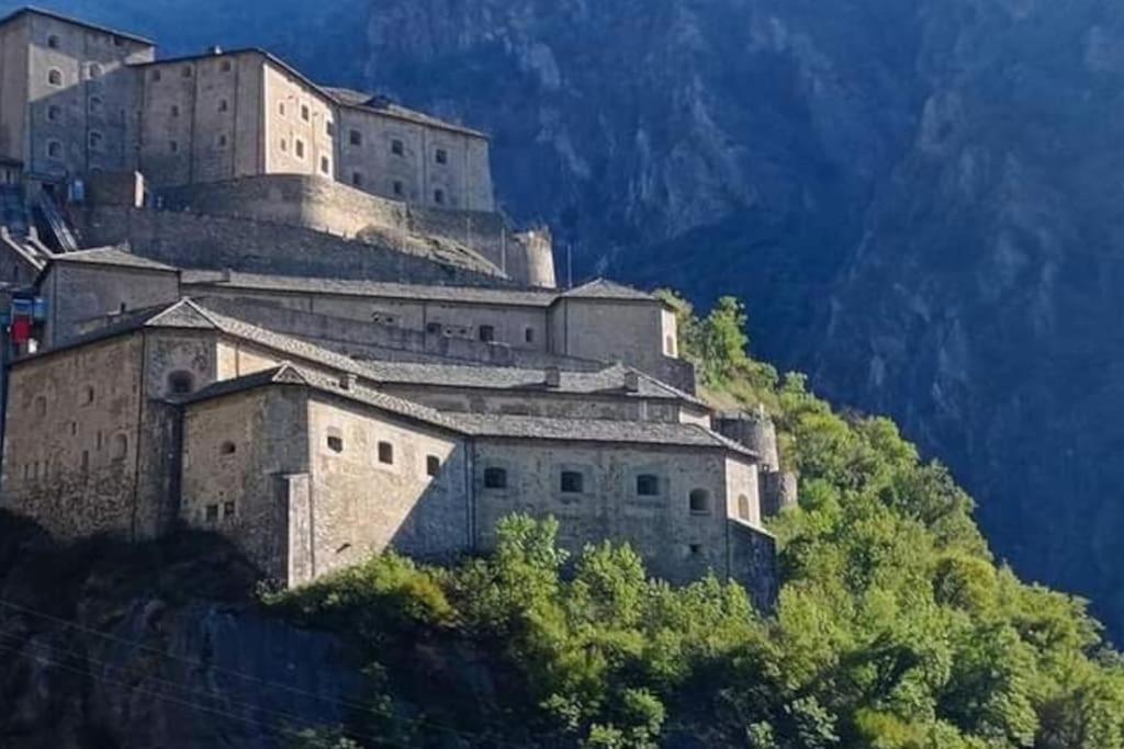 Appartamento Di Montagna Lo Grop Chambave Eksteriør billede